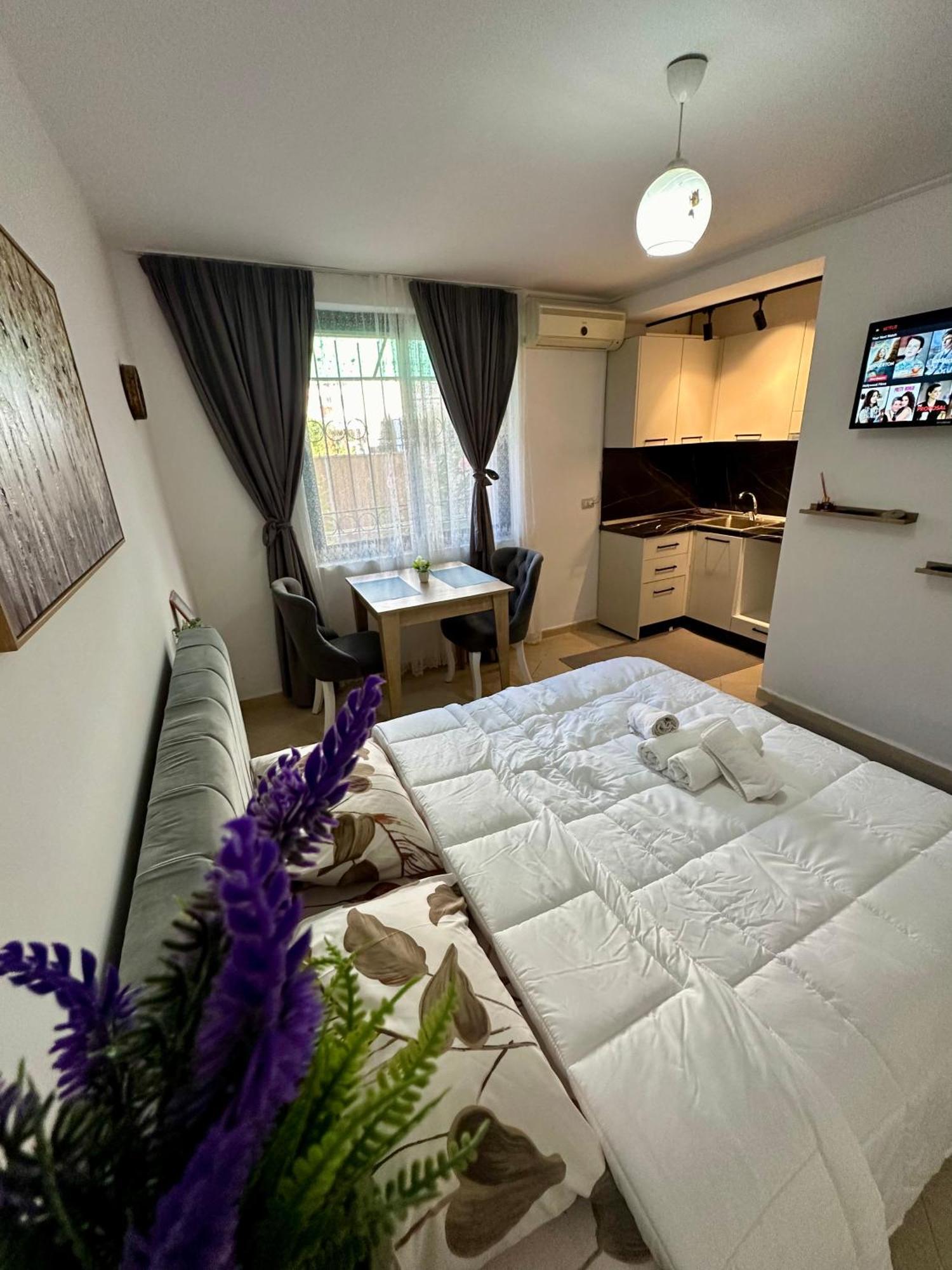 Krid Tirana Studio Flat Extérieur photo